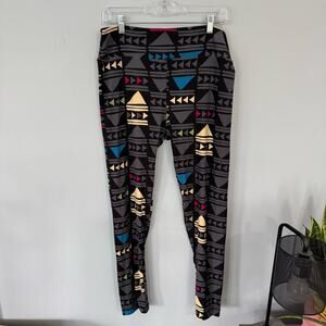 Lularoe Black & Gray Geometric Shapes Leggings Plus Size Tall & Curvy / 12 - 18